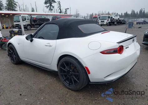 2021 Mazda Mx-5 Miata Club z USA, uszkodzony, nr VIN JM1NDAC7XM0460684